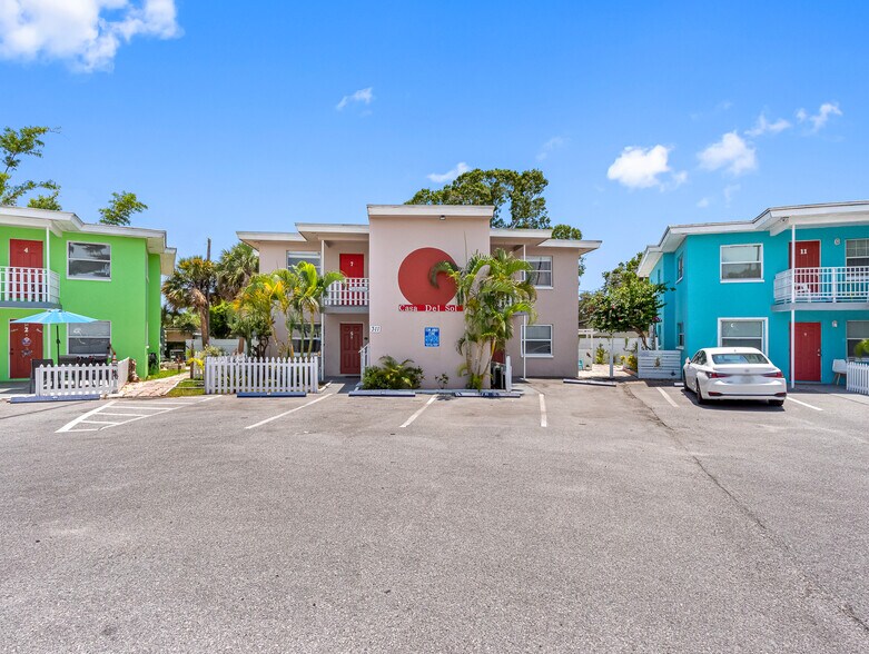 Well maintained buildings - 311 Avanda Ct