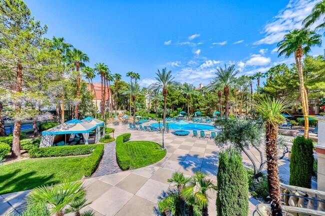 Building Photo - Meridian - Unfurnished 1 Bed | 1 Bath Luxu...