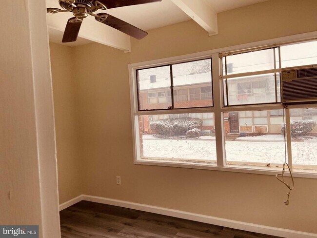 Building Photo - 7405 18th Ave