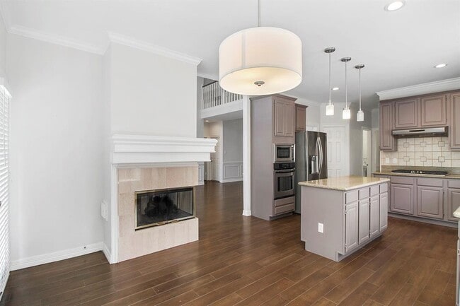 Building Photo - 14127 Swallowfield Dr