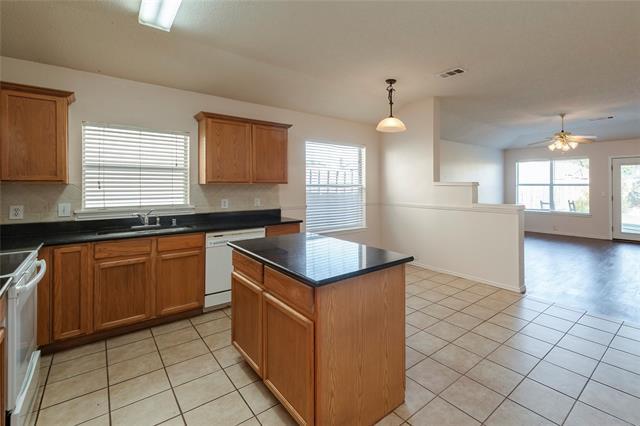 Building Photo - 204 Waterwood Dr