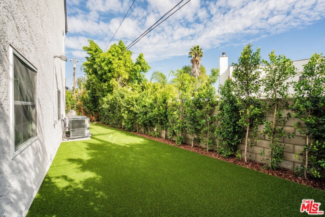 Building Photo - 5110 Garden Grove Ave
