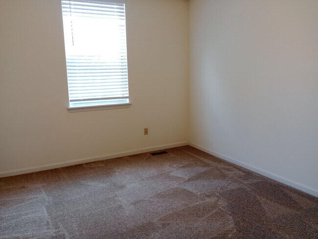 Building Photo - 3527-3529-3529 Prescott Dr