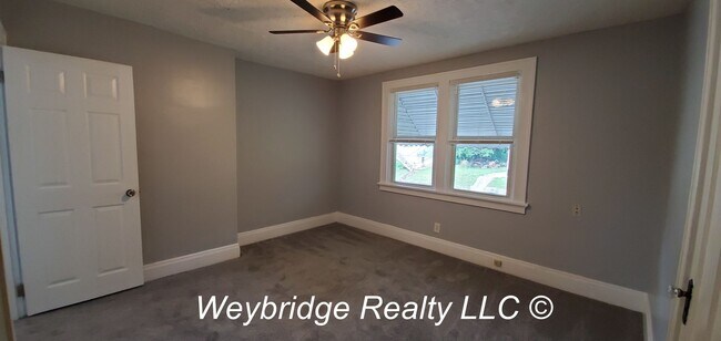 Building Photo - Spacious 3+ Bedroom Home in East Price Hill – Finished Basement & Large Backyard!