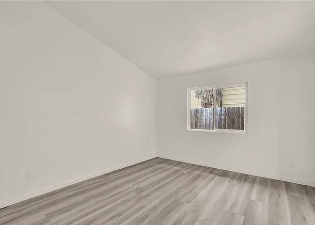 Building Photo - 3440 N Amberwood Ave