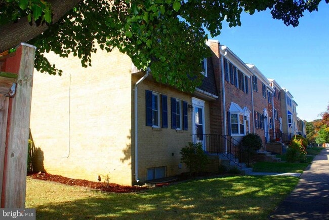 Building Photo - 7438 Ardglass Dr