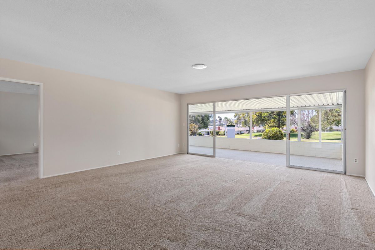 Building Photo - 1304 San Julian Dr