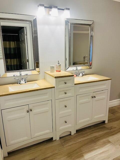 Building Photo - 1630 NW 18th Ave