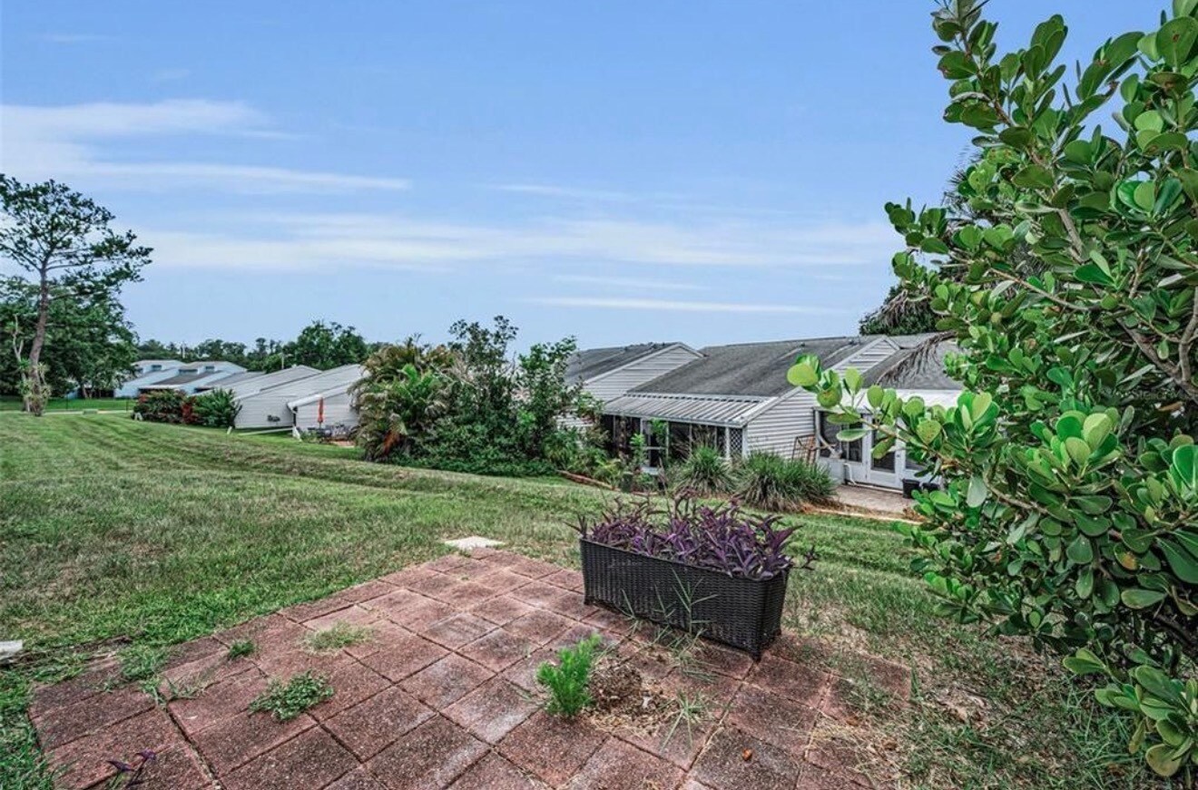 Building Photo - 2263 Bancroft Cir N