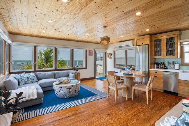 Building Photo - 235 Tavernier Dr