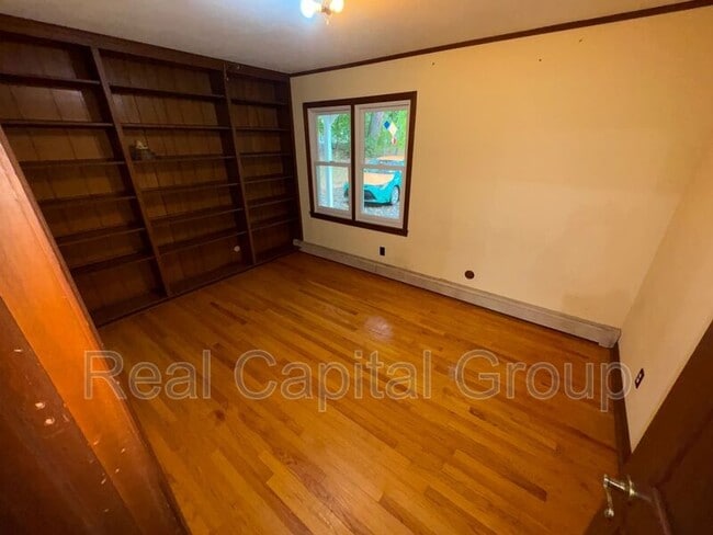 Building Photo - 38 Glenwood St