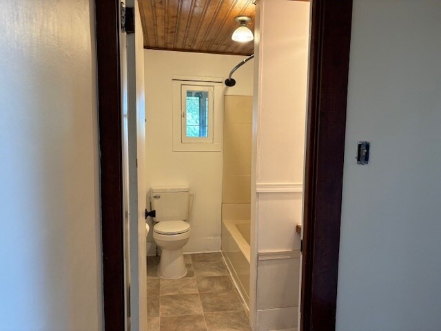 Bathroom - 721 E Main St