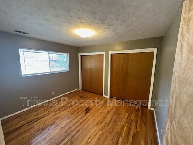 Building Photo - 1113 Alford St