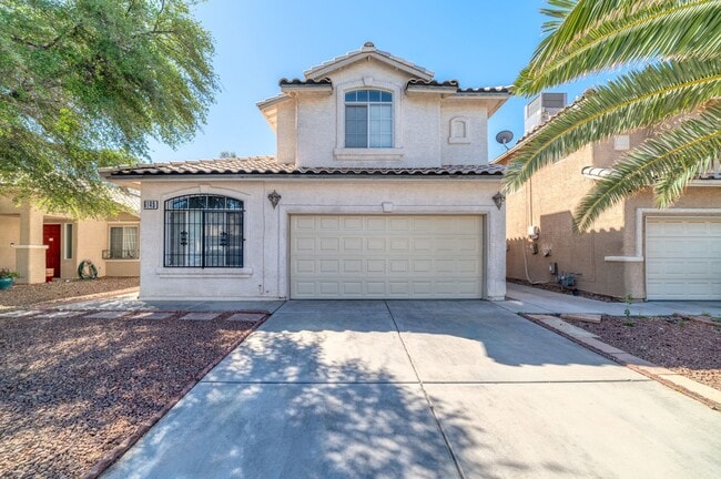 Building Photo - Beautiful 5 Bedroom/3 Bathroom Home in Eas...