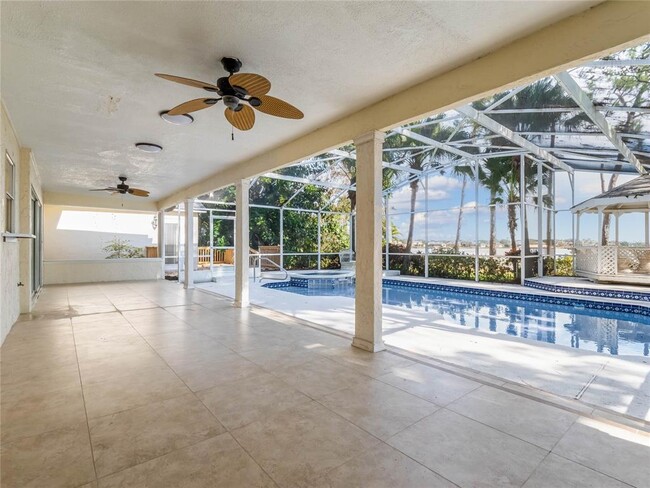 Building Photo - 9531 Bay Vista Estates Blvd