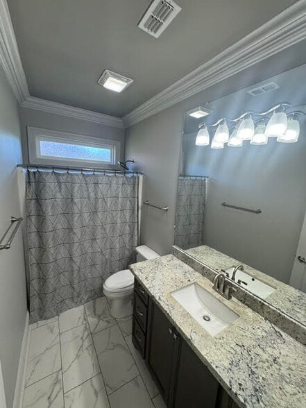 Building Photo - 87112 Highpoint Dr