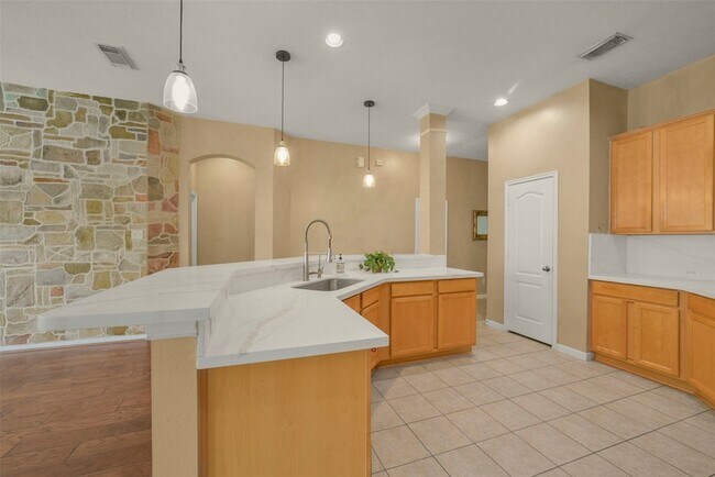 Building Photo - 18930 Magnolia Arbor Ln