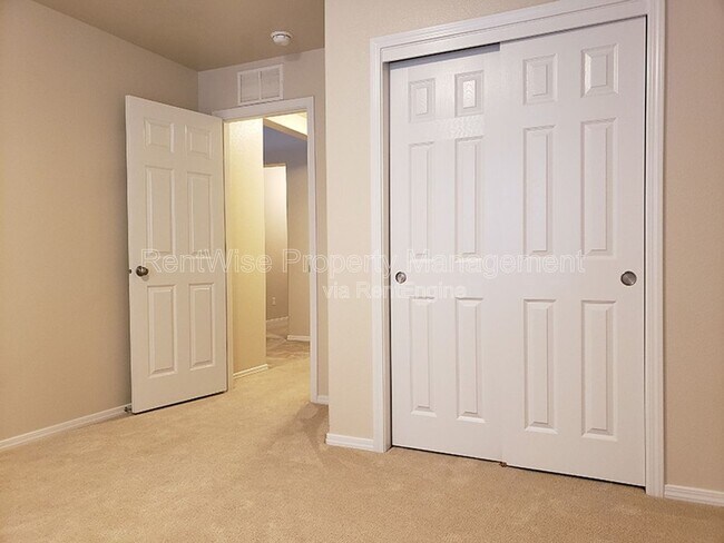 Building Photo - 8102 S Carpenter Ave