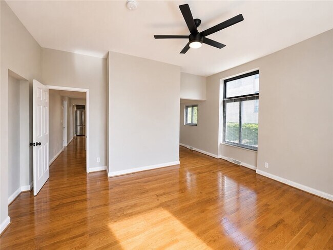 Building Photo - 735 N Highland Ave