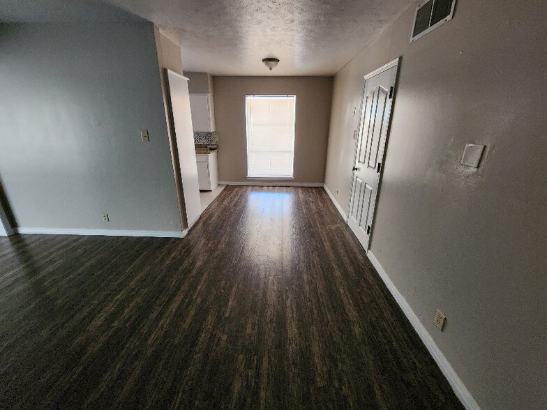 Building Photo - 5109 Bastille Ave