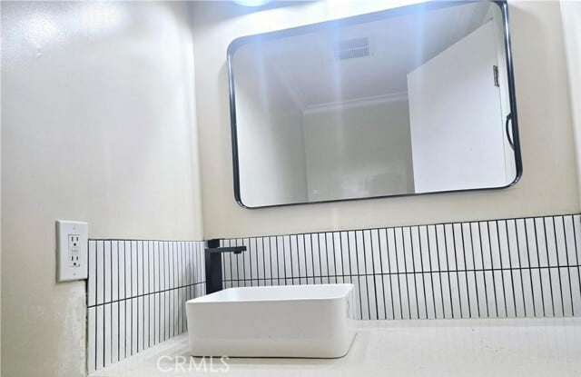 Building Photo - 4002 Bryant Ct