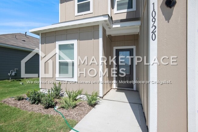 Building Photo - 10920 Gray Mare Dr