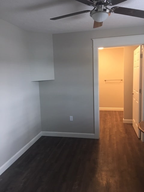 Building Photo - 320 E Main St