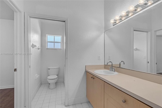 Building Photo - 2400 SW 87th Way