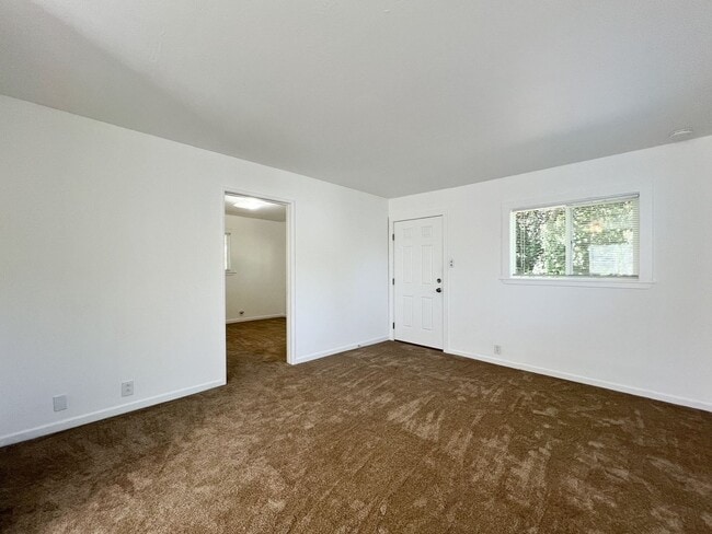 Building Photo - Charming 1 Bedroom, 1 Bath Rental in North...