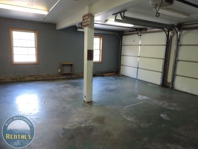 Building Photo - Spacious Home in Sugar Grove With Easy Access to Boone