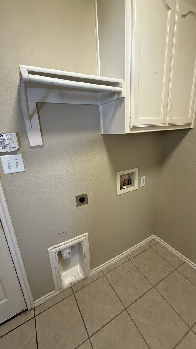 Building Photo - 507 Mesa Ridge Ct