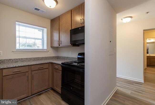 Building Photo - 4109 Applegate Ct