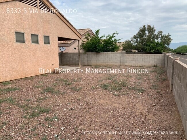 Building Photo - AVAILABLE NOW!!  Amazing 4bed/2bath in Rit...