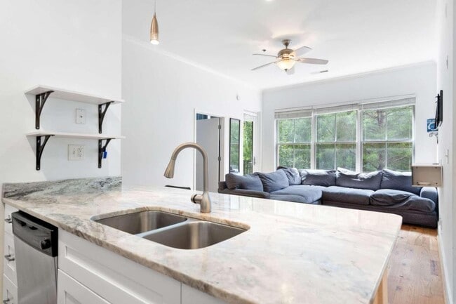 Building Photo - 384 Ralph McGill Blvd NE