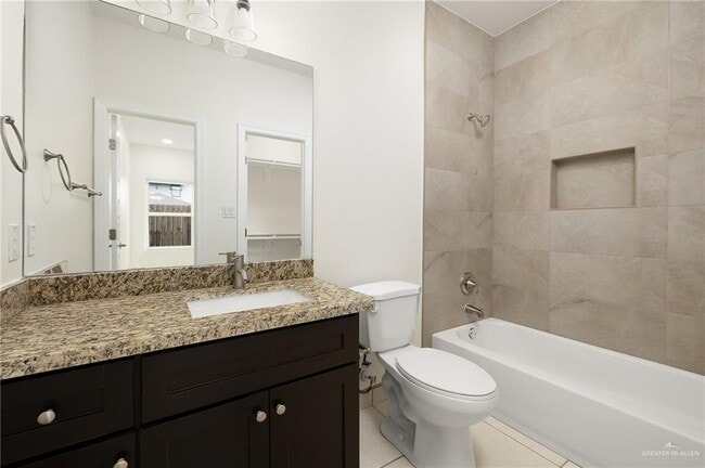 Building Photo - 2326 N Vly Cir