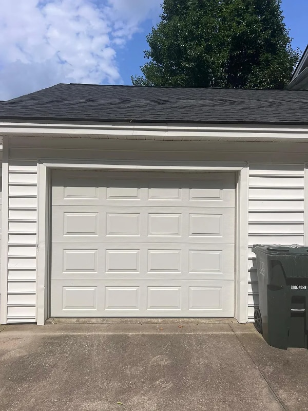 Building Photo - 5063 Glenbrook Dr