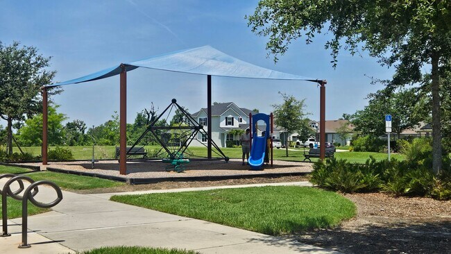 Building Photo - Preserve at Crown Point Home with Fenced B...