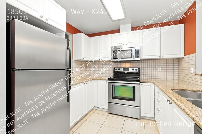 Building Photo - 18501 SE Newport Way