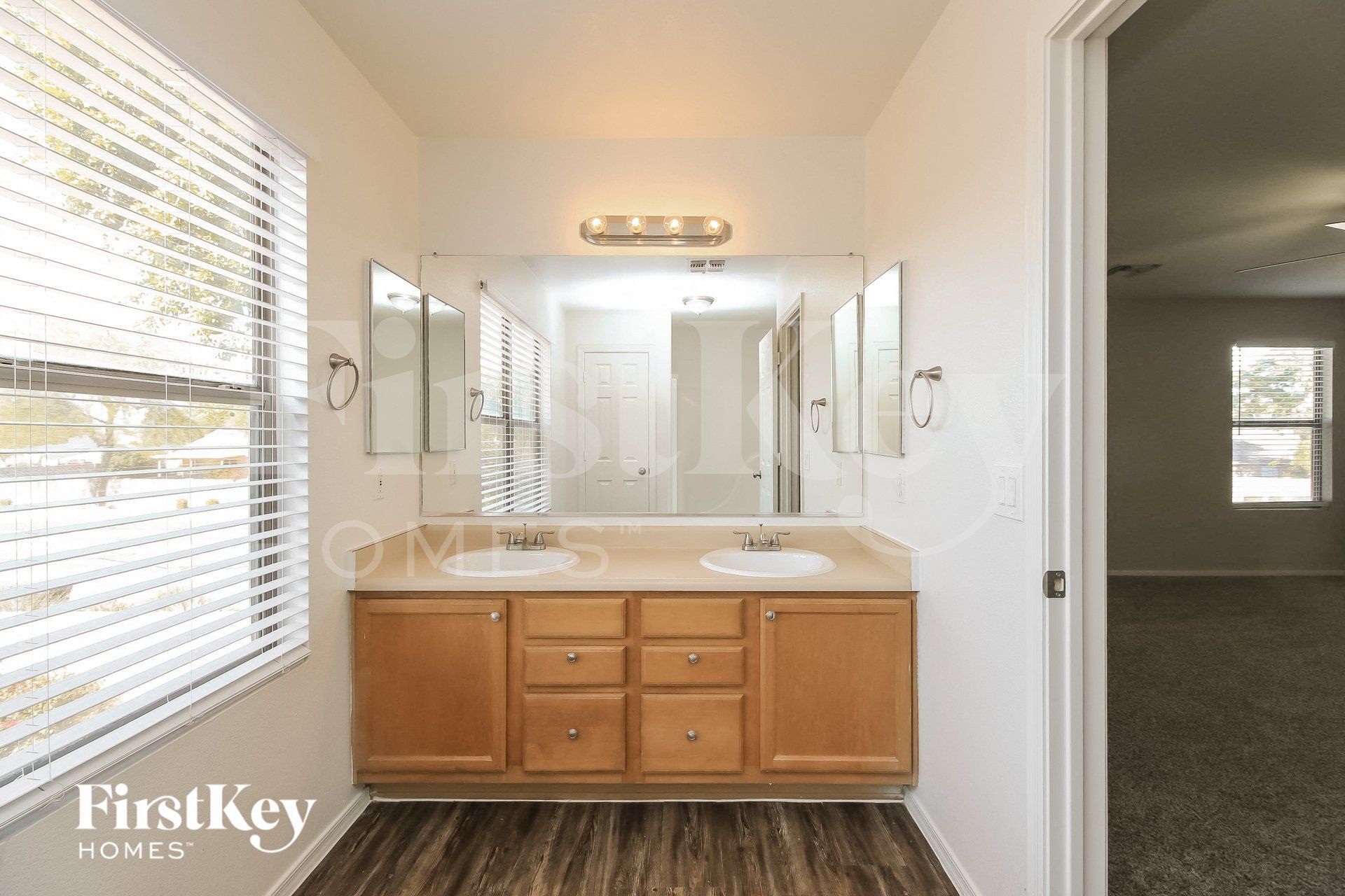 Building Photo - 2278 E Spruce Dr