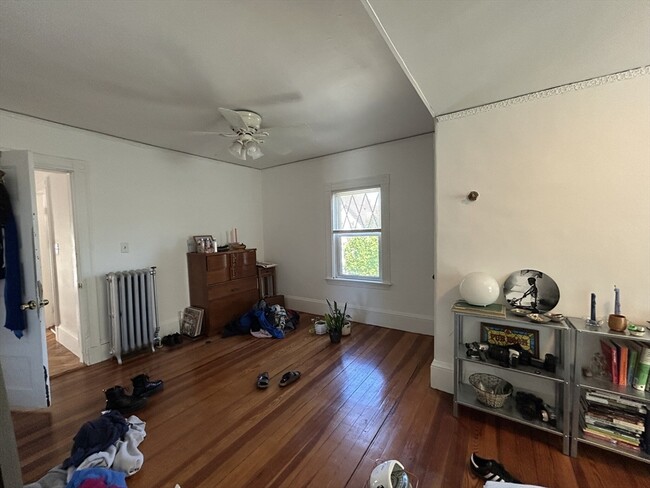 Building Photo - 108 Brooks St