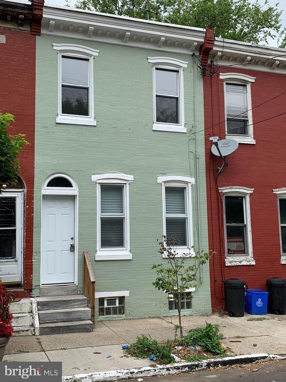 Primary Photo - 747 E Woodlawn St