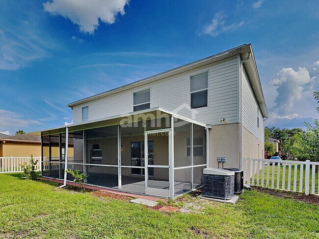 Building Photo - 17003 Odessa Dr