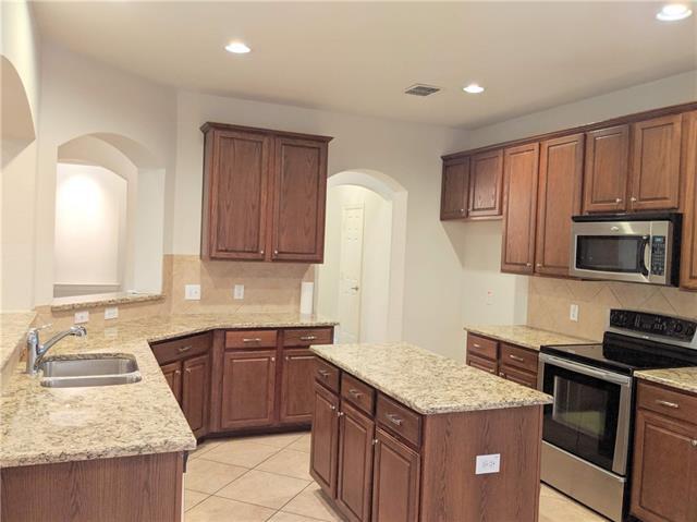 Building Photo - 10321 Cochron Dr