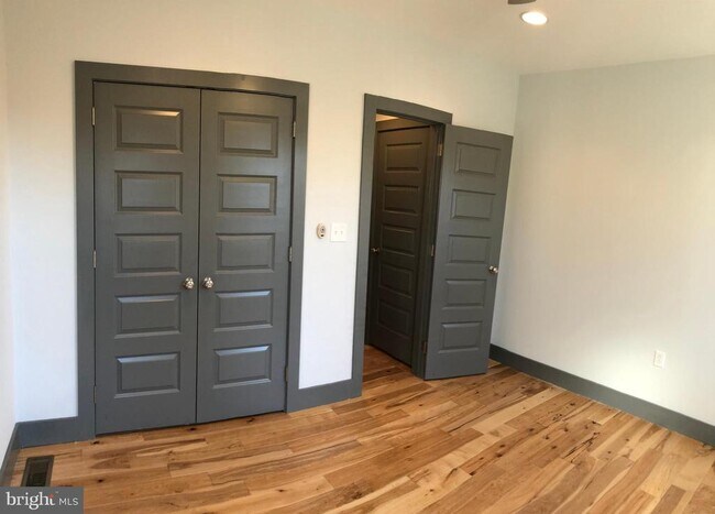 Building Photo - 1829 N Ringgold St