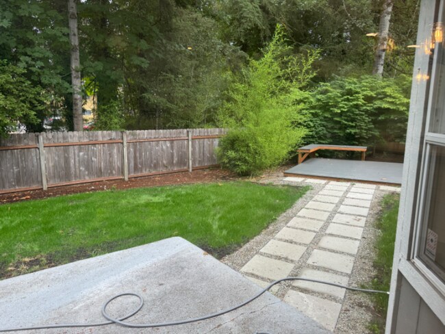 Building Photo - 2512 25th Ct SE