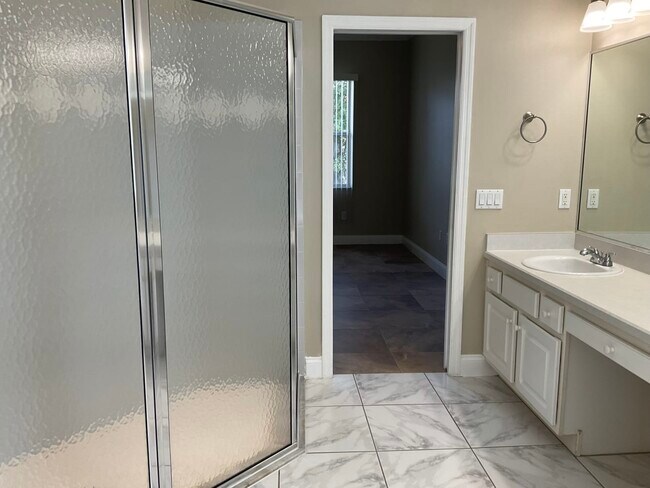 Building Photo - 7203 Remington Oaks Dr