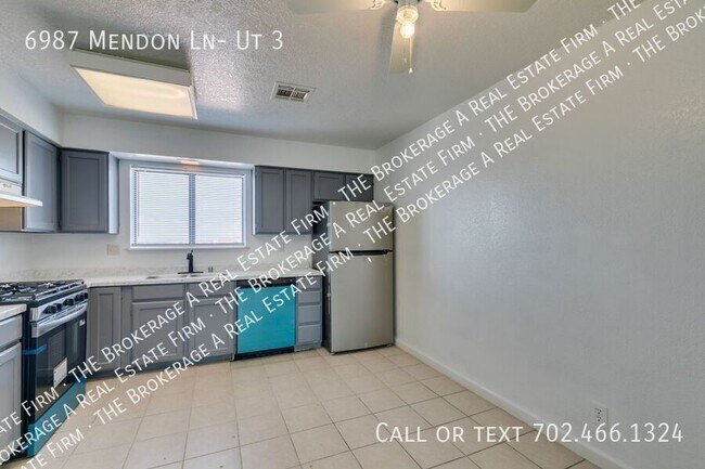 Building Photo - 6987 Mendon Ln