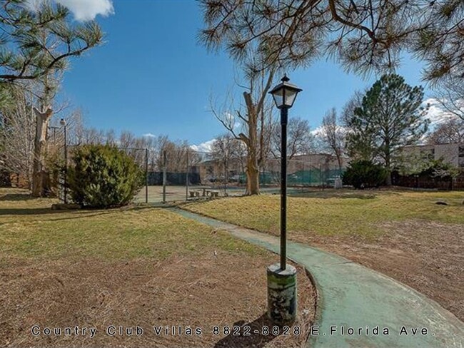 Building Photo - $925 Great location off Leetsdale/Parker and Florida with lots of amenities such as pool, hot tub...