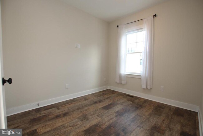 Building Photo - 17750 Wilkens Wy