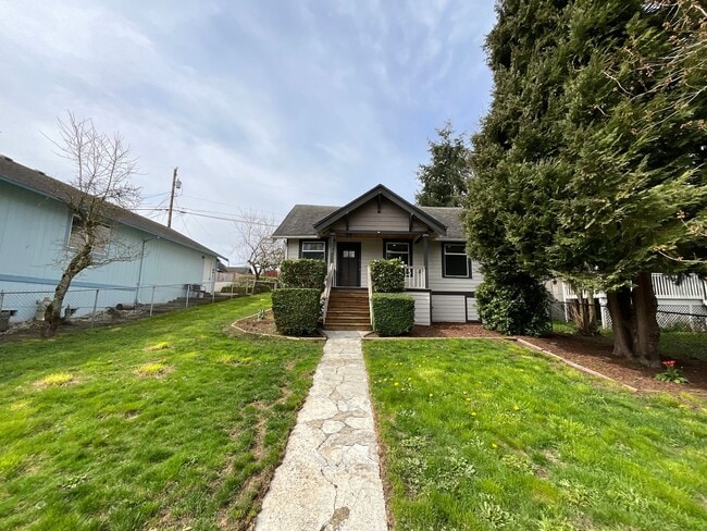 Building Photo - 3 Bedroom Home with Beautiful Upgrades in Everett